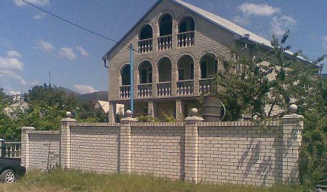 Гостевой дом по ул. Партизанская 12, г. Геленджик, с. Кабардинка