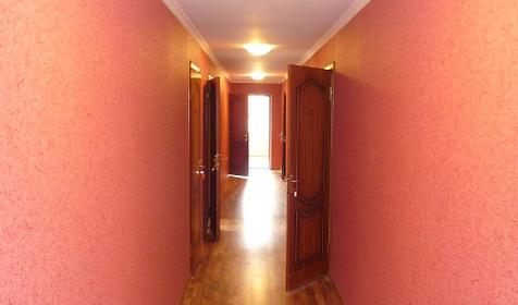 Коридор на этаже гостевого дома Радуга, г. Геленджик, с. Кабардинка