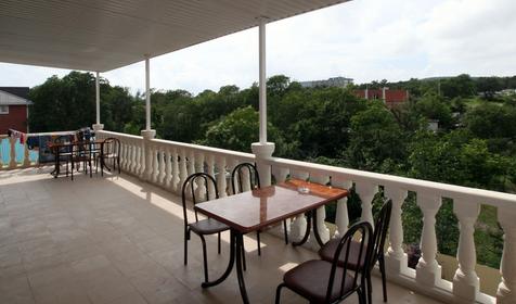 Балкон гостиницы Белая лебедь, г. Геленджик