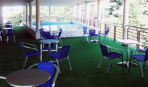 Возле бассейна отеля Бристоль, г. Сочи, Лазаревский район, п. Лазаревское