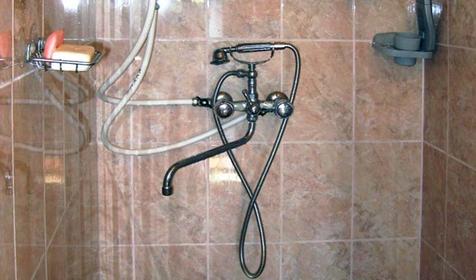 Душ в сауне, гостевой дом Два Федора, г. Сочи, Лазаревский район, п. Якорная щель