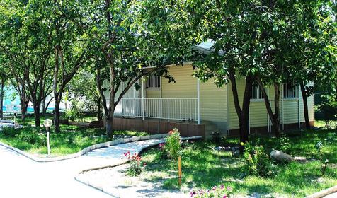 Коттедж на территории, дом отдыха Липки-ЮГ, г. Сочи, Лазаревский район, п. Солоники