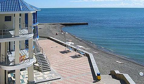 Собственный пляж оздоровительного комплекса Геолог Ямала, Туапсинский район, с. Ольгинка