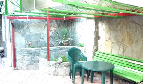 Двор частной гостиницы У Фонтана, г. Геленджик