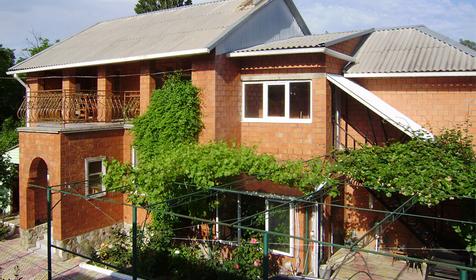 Частный дом на ул. Мира 2а, г. Геленджик, с. Архипо-Осиповка