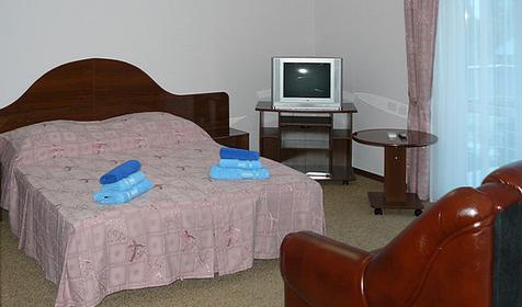 Двухместный улучшенный номер гостевого дома Давид, г. Сочи, Адлер