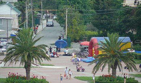 Дорога на пляж. Гостевой дом Давид, г. Сочи, Адлер