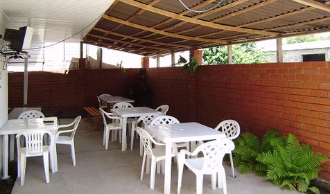 Во дворе гостевого дома Алма-Ата, г. Анапа, п. Витязево