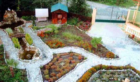 Двор, отель Арлюма, г. Сочи, Лазаревский район, с. Якорная Щель