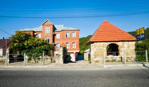 Частный гостиничный комплекс Ред Хауз, п. Шепси