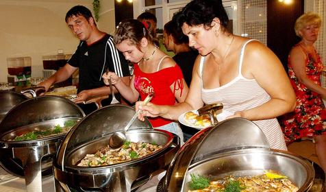 Шведский стол отеля Ателика Гранд Меридиан, г. Анапа, п. Витязево