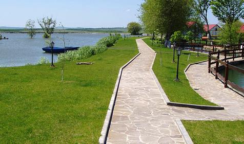 Прогулочные дорожки, база отдыха Клёвое местечко, г. Новороссийск, п. Ленинский путь