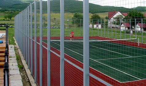 Теннисный корт, база отдыха Клёвое местечко, г. Новороссийск, п. Ленинский путь