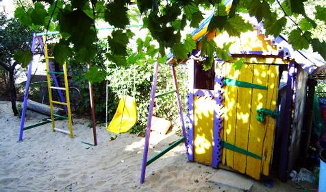 Детская площадка мини-гостиницы Тихая гавань, г. Анапа, п. Джемете