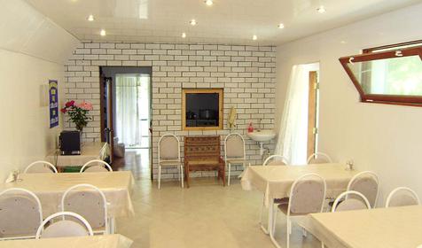 Столовая гостевого дома У Родника, г. Геленджик, п. Криница