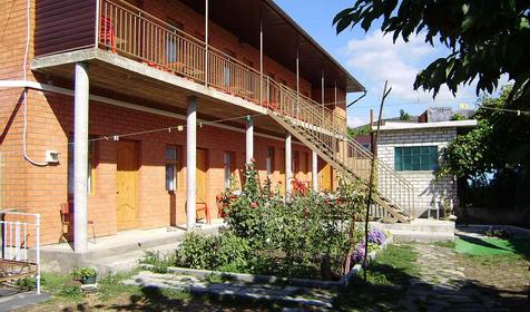 Гостевой дом по ул. Коллективная 42, г. Геленджик, п. Кабардинка