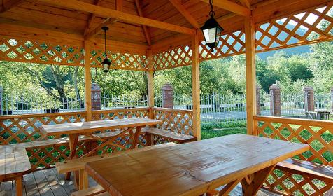 Беседки на территории пансионата Большая медведица, Апшеронский район, х. Гуамка