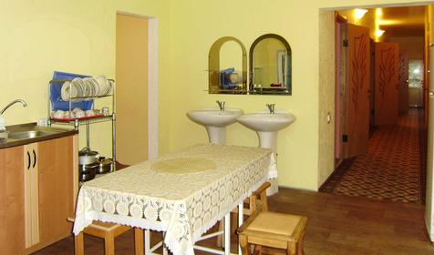 Кухня гостевого дома Зеленый дворик, г. Геленджик