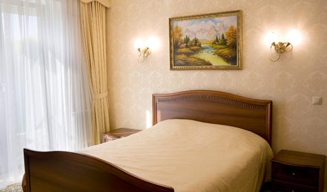Номер люкс 3-х комнатный со смежным номером для охраны, отель Платан Южный, г. Краснодар