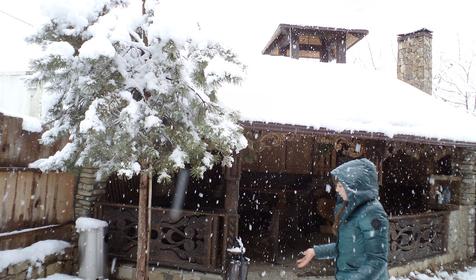 Гостиница Терем у реки зимой, Республика Адыгея, Майкопский район, п. Каменномостский