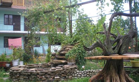 Двор гостевого дома Arseli, г. Сочи, Лазаревский район, п. Вардане