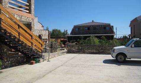 Автостоянка, Гостевой дом Бугазская коса, Темрюкский район, п. Веселовка