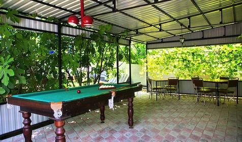 Бильярд частного гостевого дома по переулку Почтовый 7а, Туапсинский район, п. Джубга