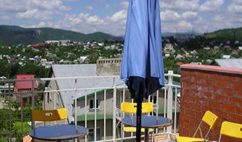 Вид с веранды кафе. Мини-отель Горная Долина, г. Геленджик, п. Архипо-Осиповка