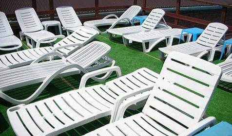 У бассейна. Гостевой дом Горная Долина, г. Геленджик, п. Архипо-Осиповка