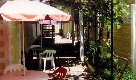 Зона отдыха, гостевой дом Бриз, г. Геленджик, с. Кабардинка