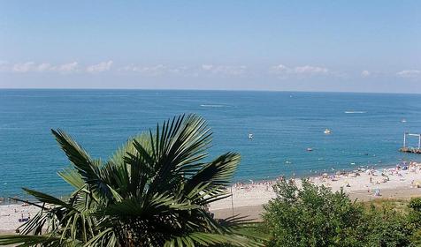 Пляж п. Лазаревское