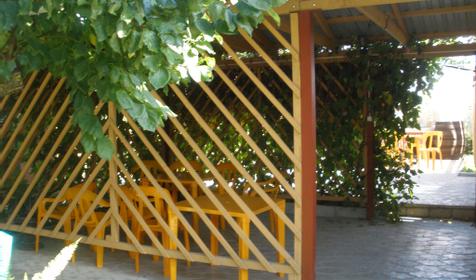 Беседка-курилка, Частный гостевой дом по ул. Привокзальная 35, Темрюкский район, п. Сенной