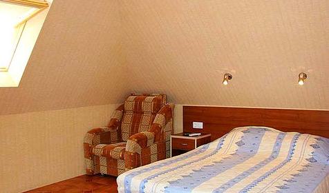 Двухместный номер с двумя дополнительными местами, без балкона. Частный коттедж Джона, г. Сочи, Адлерский район