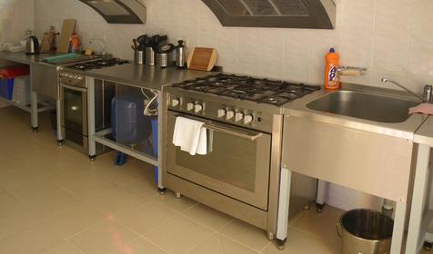 Кухня гостевого дома Валерия, г. Новороссийск, с. Абрау-Дюрсо