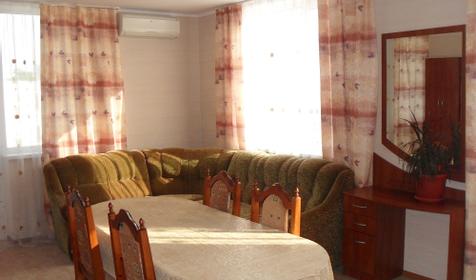 Двухкомнатный номер люкс частной гостиницы Азалия, г. Сочи, Лазаревский район, п. Лазаревское