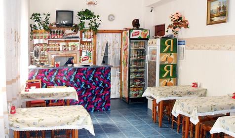 Кафе частной гостиницы Азалия, г. Сочи, Лазаревский район, п. Лазаревское