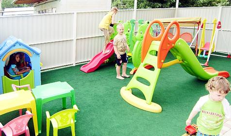 Детская площадка гостевого дома Леонидас, г. Анапа