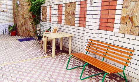 Во дворе гостевого дома Леонидас, г. Анапа