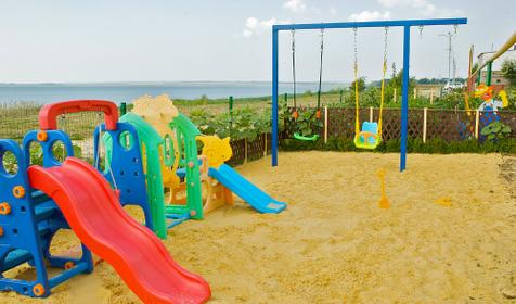 Детская площадка, гостевой дом Александрия, г. Анапа, п. Витязево