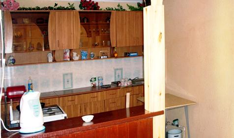 Кухня во втором корпусе гостевого дома Азалия, г. Сочи, Лоо