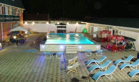 Территория и бассейн. Гостиница Южная ночь, Туапсинский район, п. Джубга