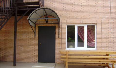 Вход в столовую. Отдых с любовью, Туапсинский район, п. Новомихайловский