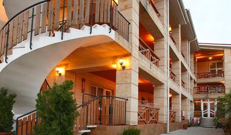 Территория гостевого дома На Херсонской, г. Геленджик