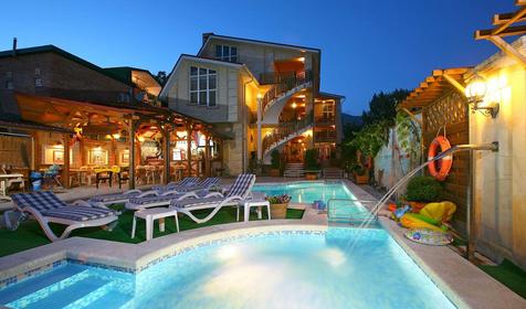 Бассейн гостевого дома На Херсонской, г. Геленджик