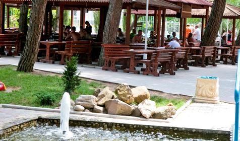 Кафе на территории, лечебно-оздоровительный комплекс Солнечная, г. Геленджик