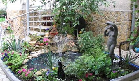 Территория гостевого дома Южный дворик, г. Геленджик