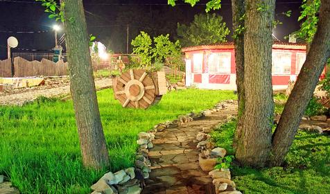 Сибирский дворик Жарок, г. Геленджик, с. Адербиевка