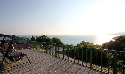 Вид на море. Гостевой дом Алиса, г. Геленджик, п. Криница