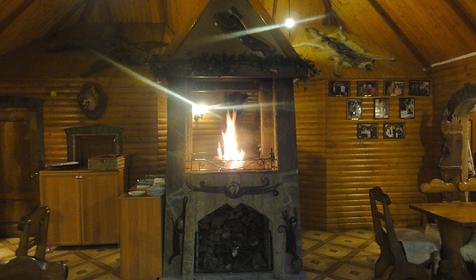 Каминный зал ресторана Ачишхо. Гостевой двор Ачишхо, г. Сочи, п. Красная Поляна