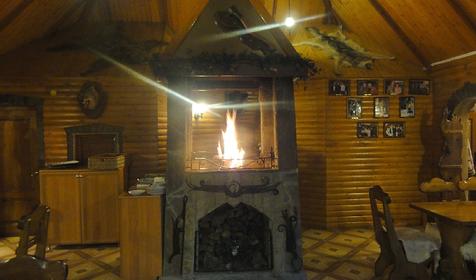Каминный зал ресторана Ачишхо. Гостевой двор Ачишхо, г. Сочи, п. Красная Поляна